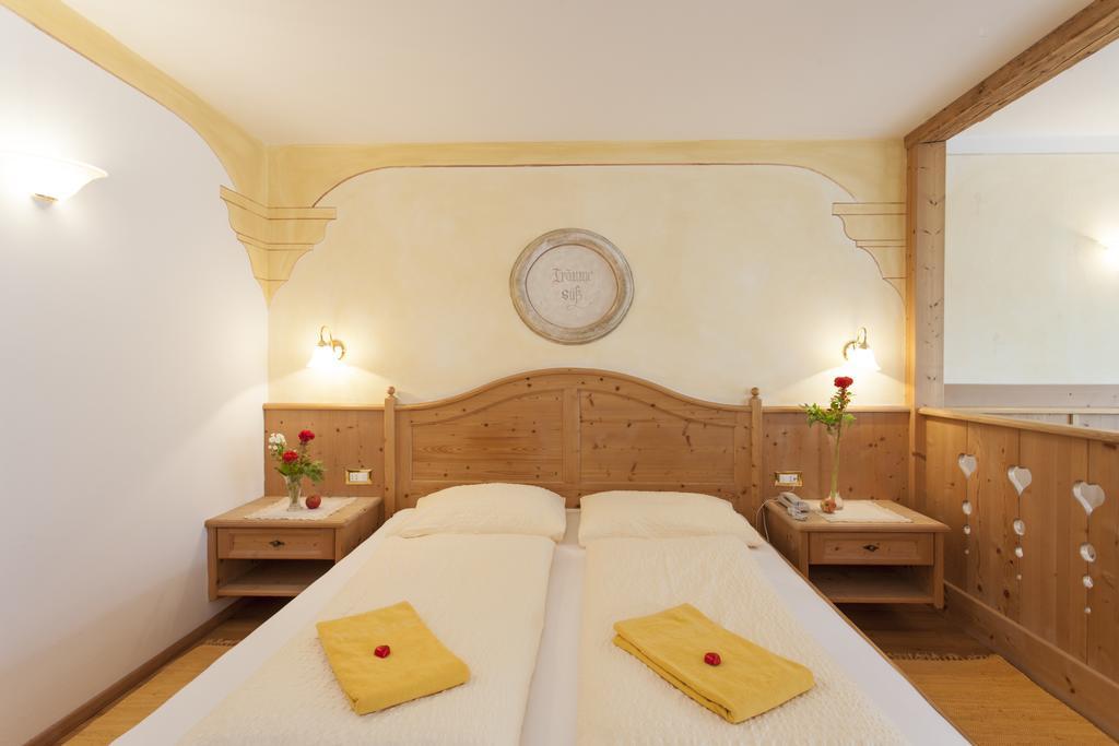 Landhotel Tharerwirt Olang Chambre photo